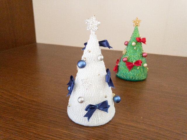 ★クリスマスツリー⭐︎ビーズ★ ビーズステッチクリスマスツリー | iichi 日々の暮らしを