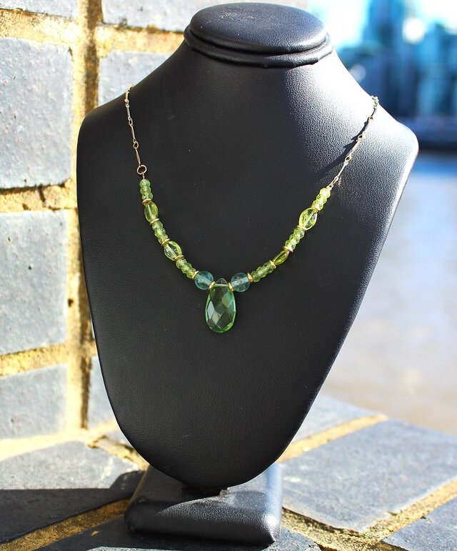 プラシオライト　ネックレス　(ニュージェイド、ペリドット）