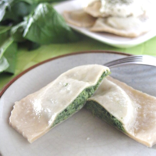 無添加パスタ＜綾ホウレン草ラビオリ＞