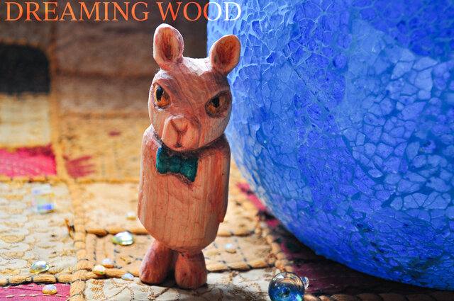 警戒するウサギ Wary rabbit ornament | iichi 日々の暮らしを心地よくするハンドメイドやアンティークのマーケットプレイス