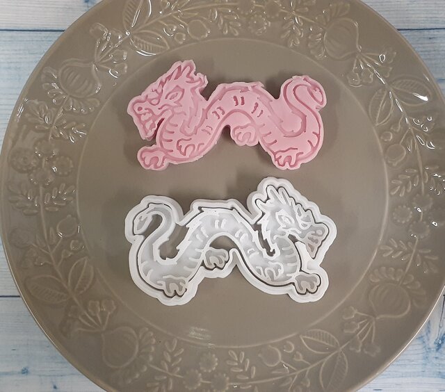 クッキー型 辰年 干支 龍 | iichi 日々の暮らしを心地よくする