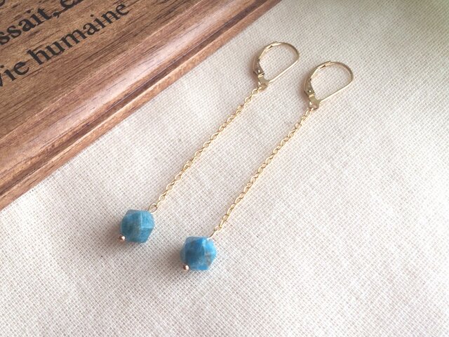 14KGF ピアス ブルーアパタイト | iichi 日々の暮らしを心地よくする