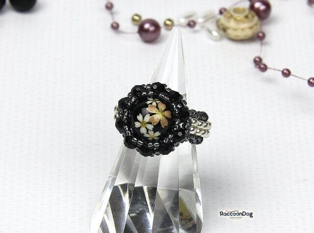 夜桜転写玉タイプ2リング（桜転写黒玉 ビーズリング）《ビーズ