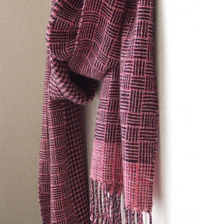 手織りカシミアストール・・バーブシュカ（ストロベリー）
