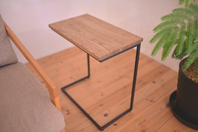 サイドテーブル アイアン 無垢材 木製 一枚板 コの字 アンティーク ベッド サイドテーブル アイアン 無垢材 木製 天然木 一枚板 コの字