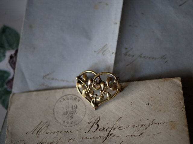 フランスアンティーク　ペンダントトップ＆ブローチ　ゴールドプレート　ビジュー フランスアンティーク ペンダントトップ＆ブローチ ゴールドプレート