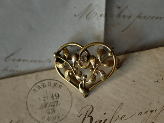 フランスアンティーク　ペンダントトップ＆ブローチ　ゴールドプレート　ビジュー フランスアンティーク ペンダントトップ＆ブローチ ゴールドプレート