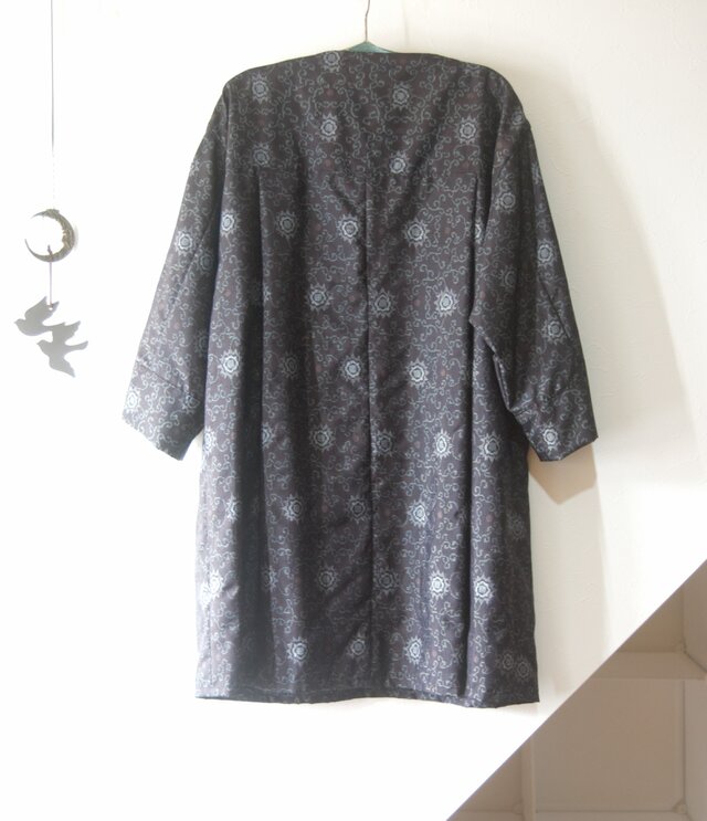 激安超特価 最大80%オフ  藍大島 花唐草のチュニック 着物リメイク | iichi 日々の暮らし トップス