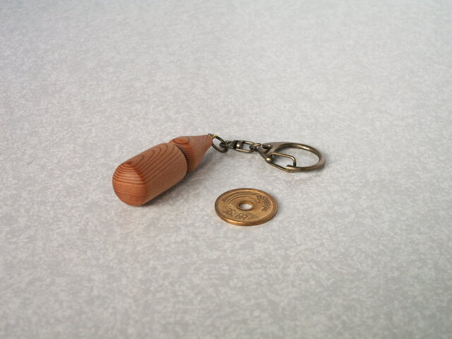 屋久杉 「ひょうたん」のストラップ キーホルダー 世界遺産 K124