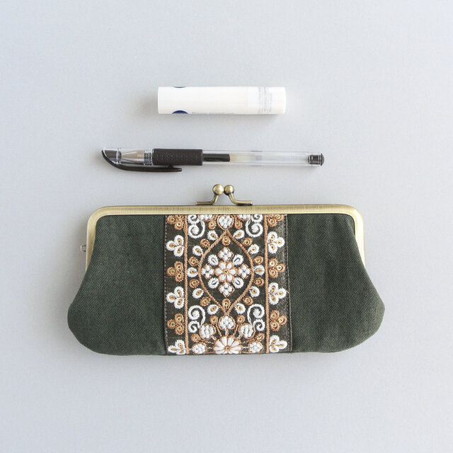 インド刺繍リボンのがま口ポーチ/ペンケース グリーン | iichi 日々の