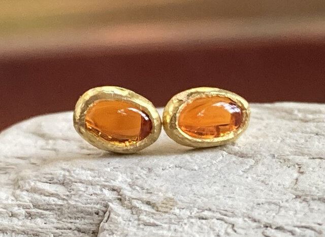 K24天然ファイアーオパール◇ K24（純金）スタッドピアスペア | iichi