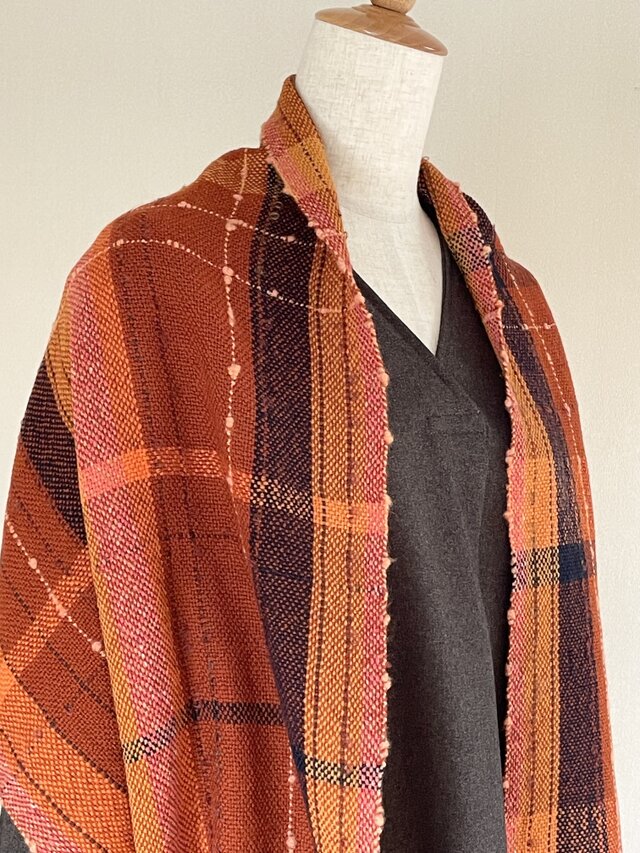 インド　ラジャスタン　手刺繍　ストール　オレンジ　手仕事　大判　ウール100% ウール100% ストール インド ラジャスタン 手刺繍 オレンジ 手仕事 大判