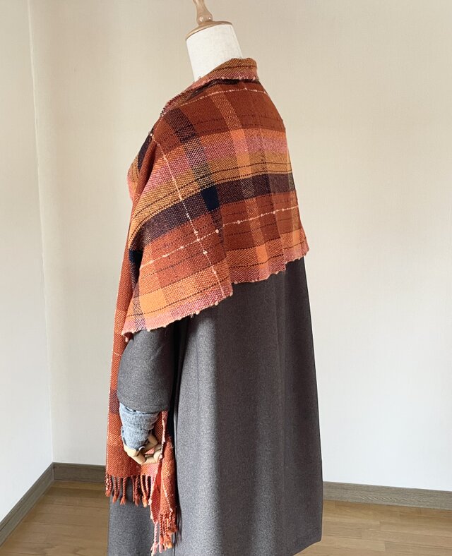 インド　ラジャスタン　手刺繍　ストール　オレンジ　手仕事　大判　ウール100% ウール100% ストール インド ラジャスタン 手刺繍 オレンジ 手仕事 大判