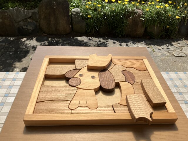 木製パズル（犬） | iichi 日々の暮らしを心地よくするハンドメイドや