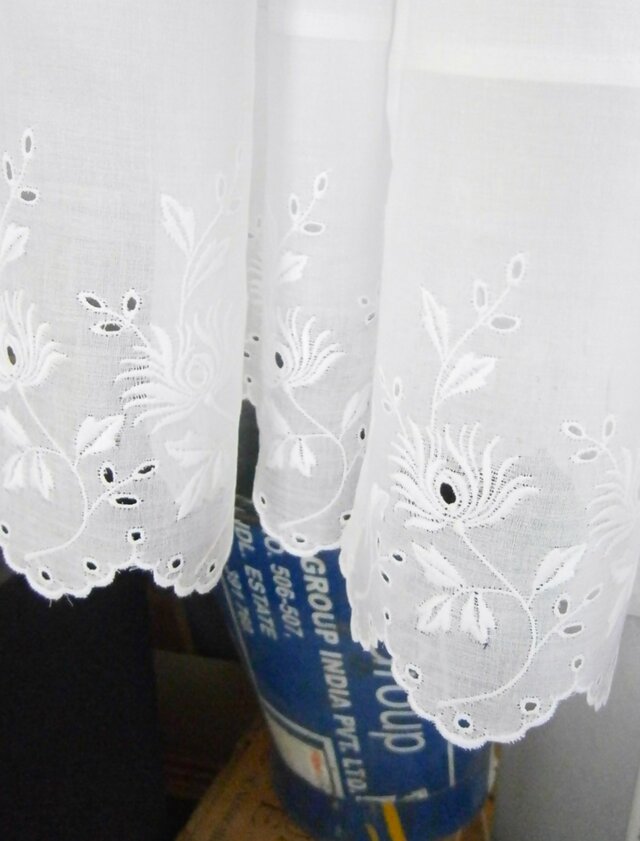 cutwork刺繍×linen caféstyle