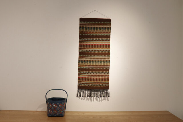 ブンデンローゼンゴング織 タペストリー | iichi 日々の暮らしを