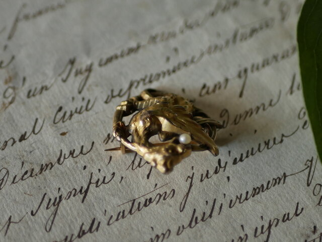 御成約品 FIX グリフォン ゴールドプレート アンティークブローチ