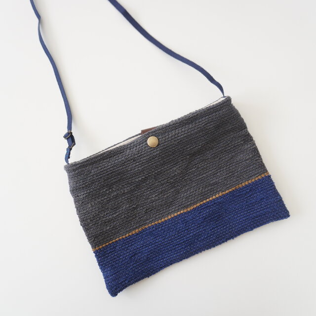 裂き織りのぺたんこポシェット　