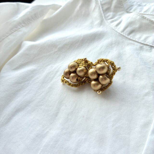小さなブローチ "autumn beans"