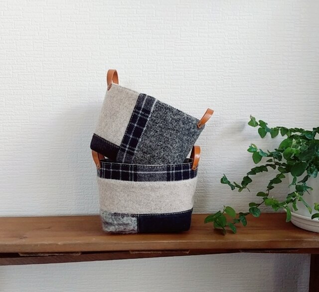 くらしを楽しむアイテム ブラックウールパッチワーク小物入れ 日々の暮らしを iichi | その他
