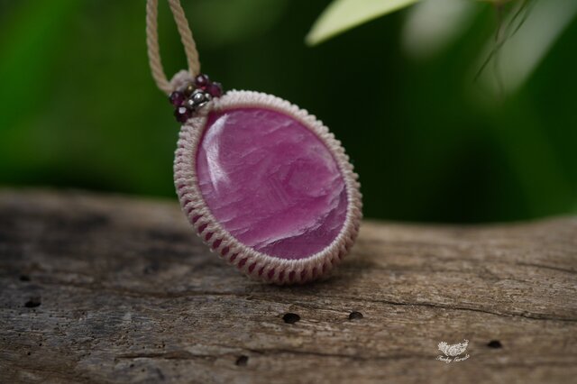 コランダム六角形☆ルビー マクラメネックレス1320 | iichi 日々の