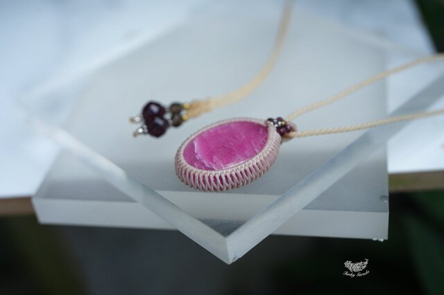 コランダム六角形☆ルビー マクラメネックレス1320 | iichi 日々の