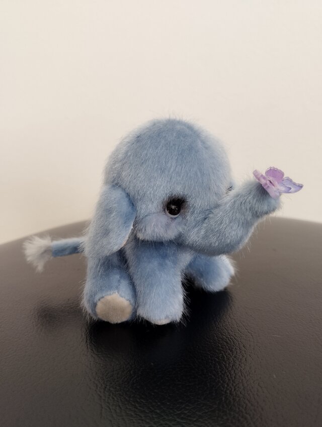 ぬいぐるみ☆ゾウさんと蝶々☆ブルー* | iichi 日々の暮らしを心地よく