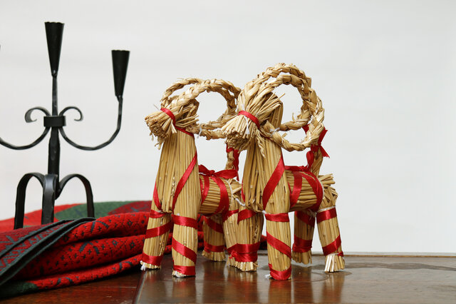 藁のオブジェ（クリスマス山羊） | iichi 日々の暮らしを心地よくする