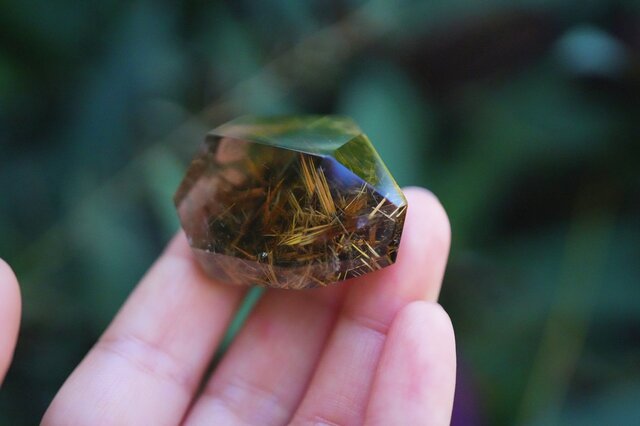 黄金原石☆タイタンルチルインクォーツ原石s1032 | iichi 日々の暮らし