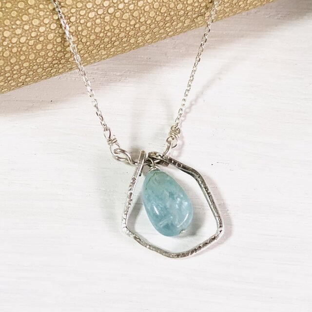 アクアマリンのジェムドロップ・ペンダント（silver950）