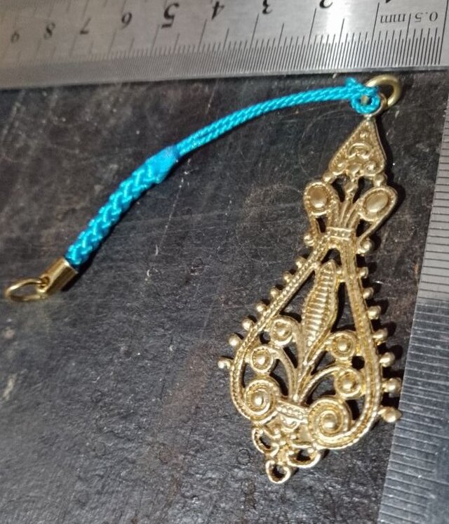 真鍮製帯飾り根付用のしずく型　差し込みプレート　根付を付けて着物や浴衣の飾りに　男女OK