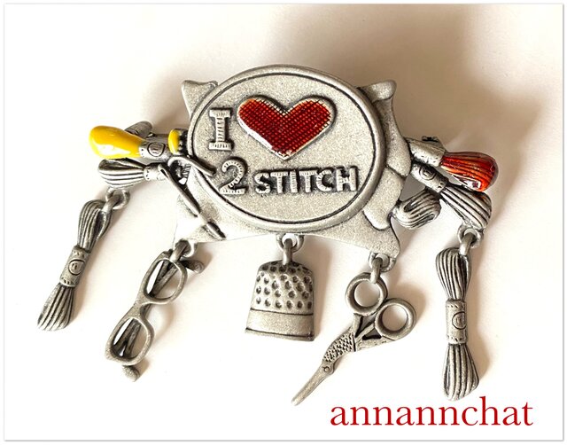 ビンテージ 手芸 刺繍 の 揺れる ブローチ】アメリカ製 | iichi 日々の