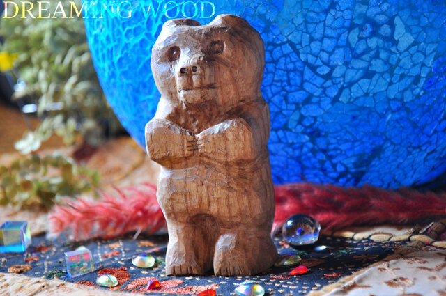 木彫りの熊 置物 　★美品　★一点物　bear wood carving 木彫りの熊 置物 ☆美品☆一点物bear wood carving