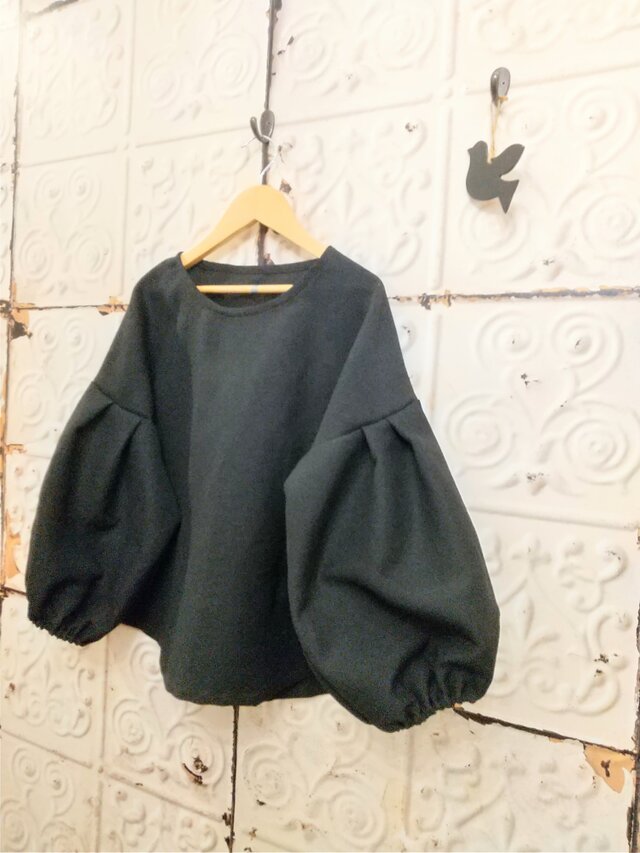wintersale！コットンウールブラックたっぷりパフスリーブトップス