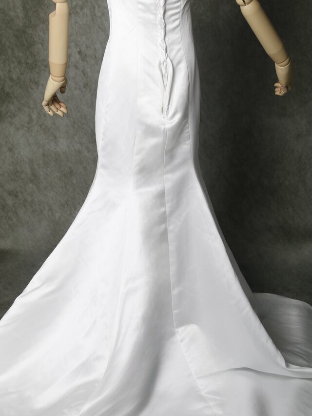 エレガント マーメイドライン ホワイト パーティードレス ベアトップ 編み上げウェディングドレス