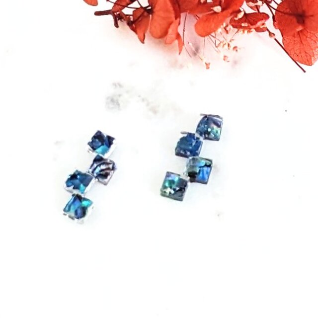 4つのブルー螺鈿スクエアピアスイヤリング1866