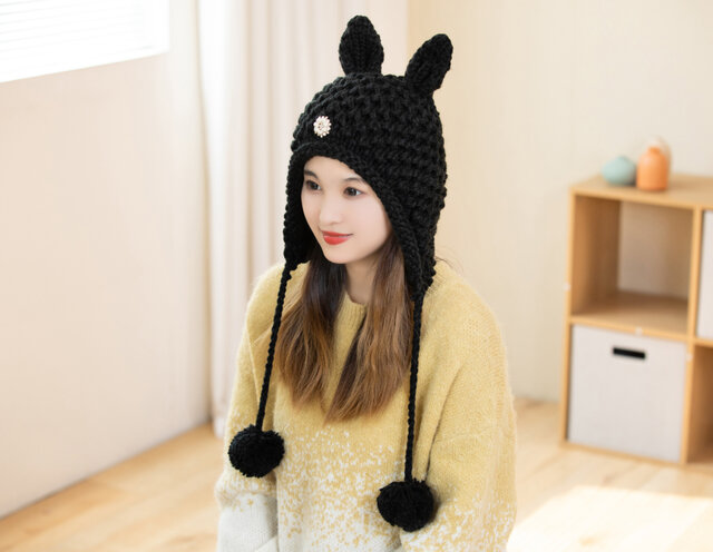 手編み 【Lady's】オシャレな帽子 ボンボン付き | iichi 日々の暮らし