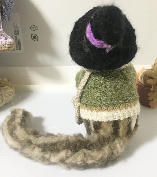 羊毛フェルトのシマリス男の子 冬のおしゃれな装い | iichi 日々の