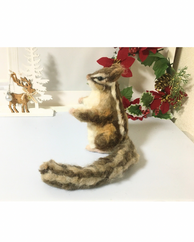 現品限定】冬のお出かけシマリスさん 〜手編みノルディックニットと