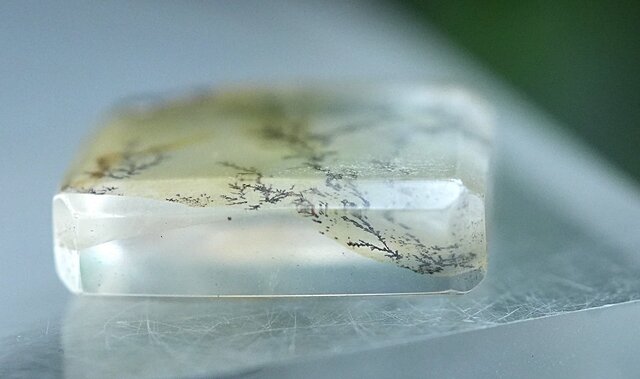 模様くっきり高品質　デンドリティッククォーツ シダ模様 しのぶ石 シダ絵画☆デンドリティッククォーツ s1059 | iichi 日々の