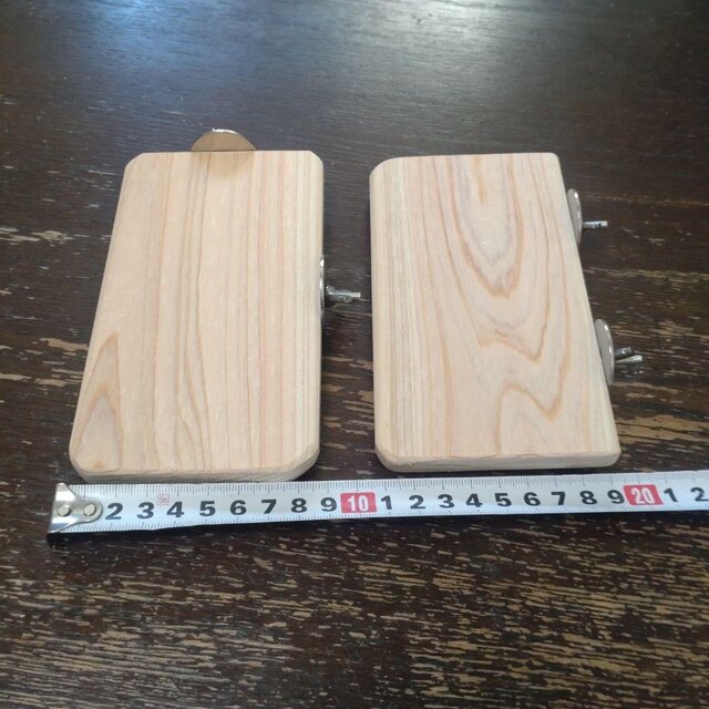国産檜】コーナーと四角い止まり木(8.5cm)（TOY-08-018)×2枚 | iichi