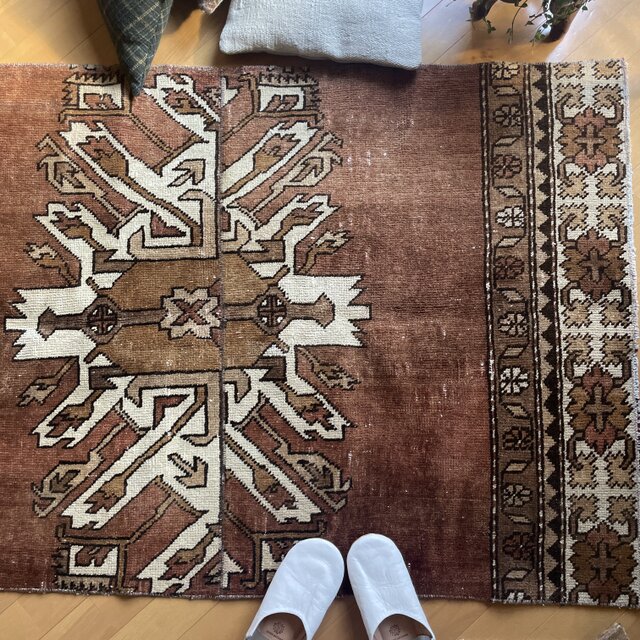 超歓迎低価【かすみ様専用】トルコ絨毯　148×212　ヴィンテージラグ　ベージュ ラグ・カーペット
