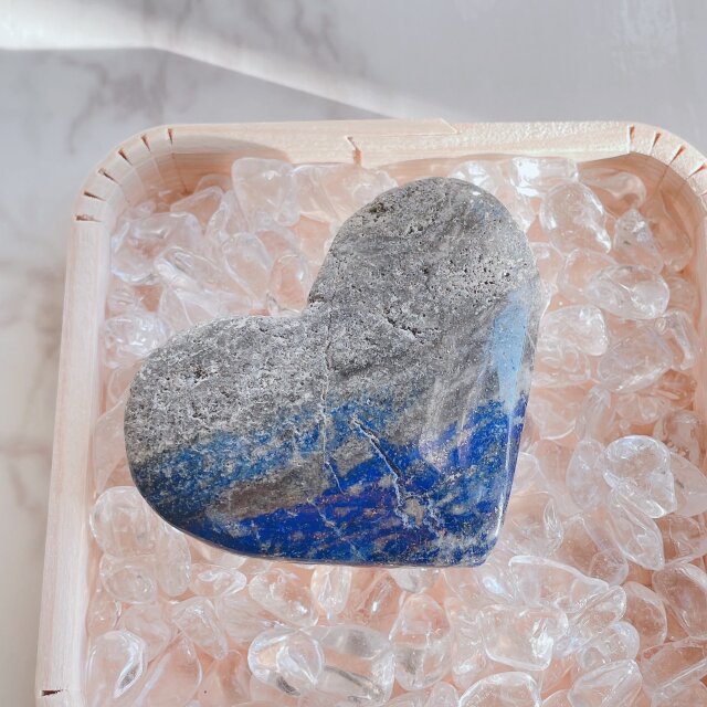 ️一点限定！最強の幸運をもたらす聖なる石 天然石 ラピスラズリ ハート原石 パワー・ストーン No1 iichi 日々の暮らしを心地よく
