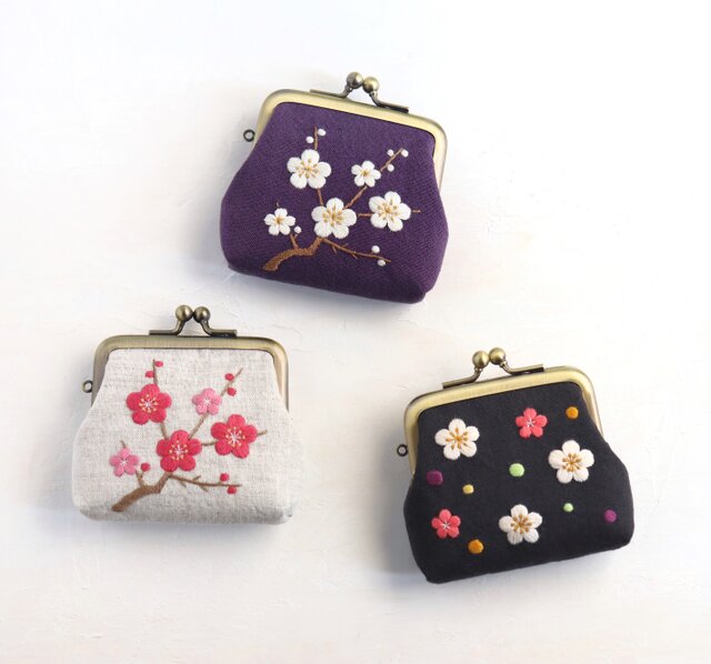 手刺繍のがま口『鳥と草花』財布・ポーチ【受注生産】 | iichi