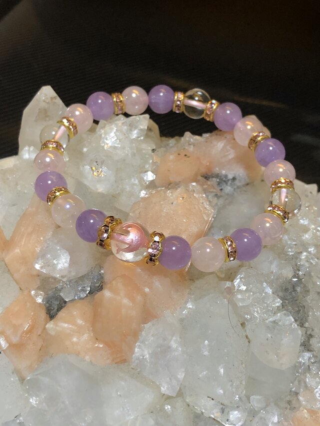 ピンク彫り イルカ水晶 ラベンダーアメジスト 天然石ブレスレット