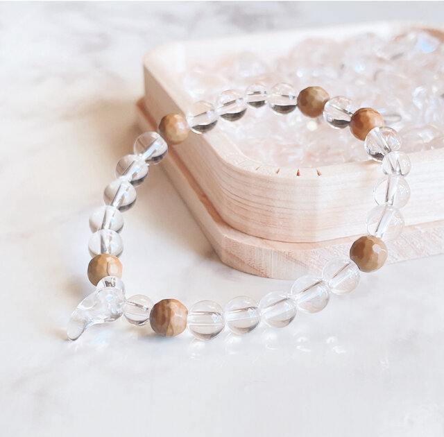 子授け・天然石ブレスレット あらゆるマルチパワーを授かり、進むべき道へ導く 水晶勾玉 珪化