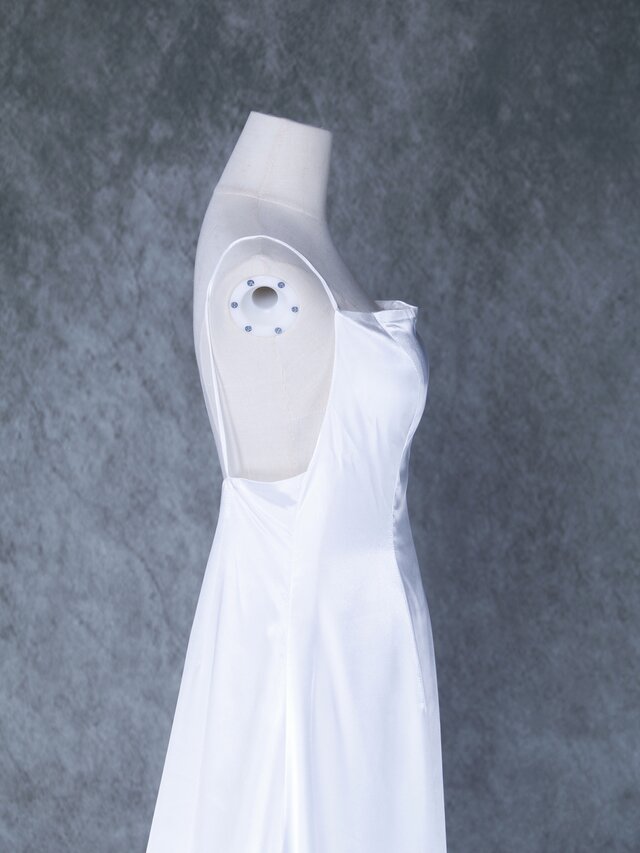 エレガント ロングワンピース キャミソール スレンダーライン 背中見せ 2次会ウェディングドレス