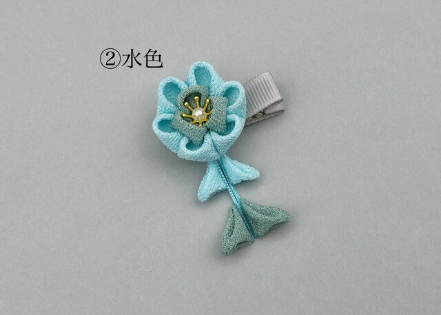 ぷっくりお花のヘアクリップ♡ちょこんとかわいい藤下がり付き