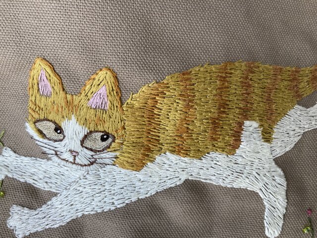 古布　ねこさんブローチ　2個 古布 ねこさんブローチ 2個 古布ねこさんブローチ2個