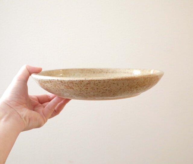【じゅんさま専用です】薄灰茶　象嵌リーフ深皿26.5cm2枚・湯のみ二つ じゅんさま専用です】薄灰茶 象嵌リーフ深皿26.5cm2枚・湯のみ二